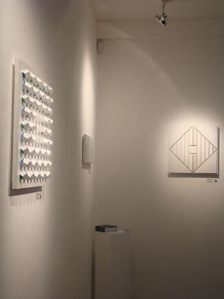 La luce lavora per me - Luis Tomasello, installation view
