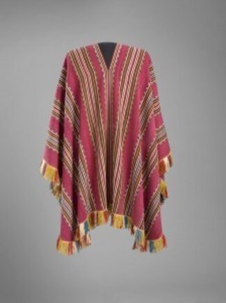 BALANDRÁN PONCHOS FROM THE GILES MEAD COLLECTION, installation view