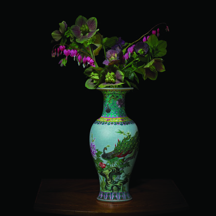 T.M. Glass, ‘Hellebores and Bleeding Hearts in a Chinese Vessel’, 2018