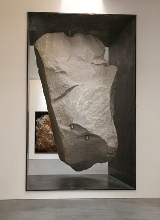 Michael Heizer: Altars, installation view