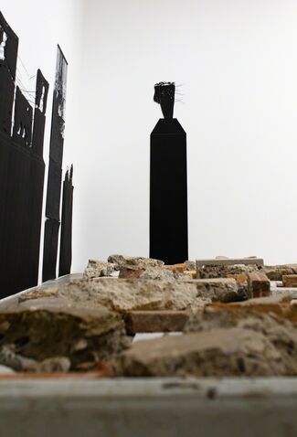 Noa Yekutieli: Pedestal, installation view