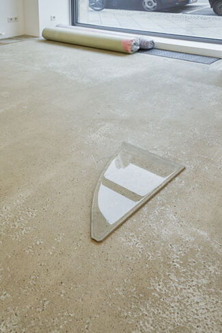 Nina Canell | Dimensions Withheld, installation view