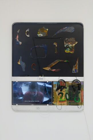Neïl Beloufa "Content Wise", installation view