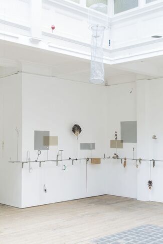 Rodrigo Matheus, One – Entre – in the Middle, installation view