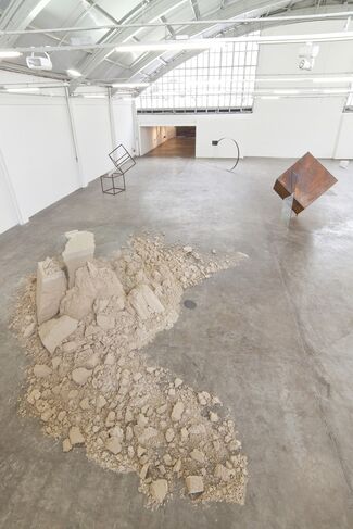 Tulio Pinto | Ground, installation view