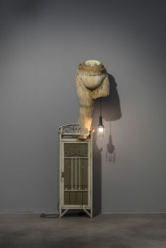 Edward & Nancy Kienholz: A Selection of Works from the Betty and Monte Factor Family Collection, installation view