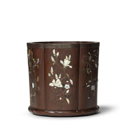 Unknown, ‘Huanghuali brush pot with mother-­‐of-­‐pearl inlay’, 18th century