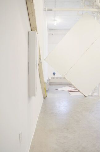Charlie Smith: Making/Unmaking, installation view