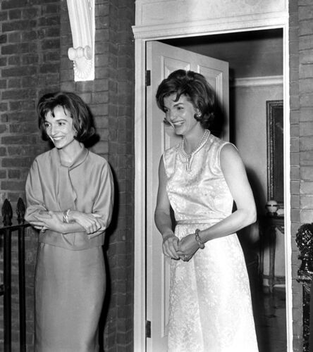 Harry Benson, ‘Jacqueline Kennedy and Lee Radziwill, London’, 1962