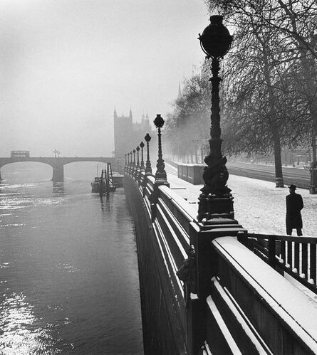 Wolfgang Suschitzky, ‘Embankment, London’, 1947