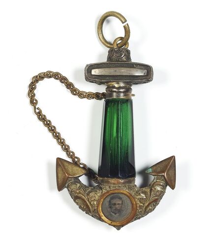‘Anchor-Shaped Vinaigrette (pendant)’, ca. 1855