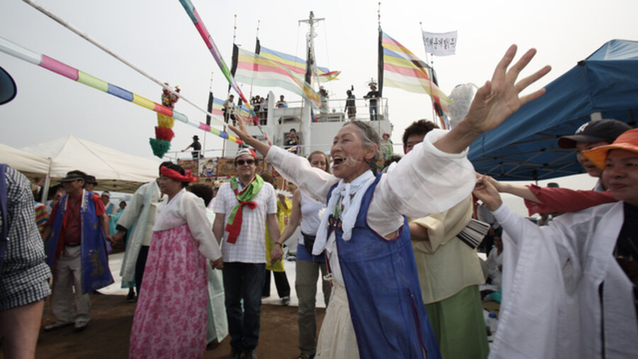 Manshin: Ten Thousand Spirits (Production still)