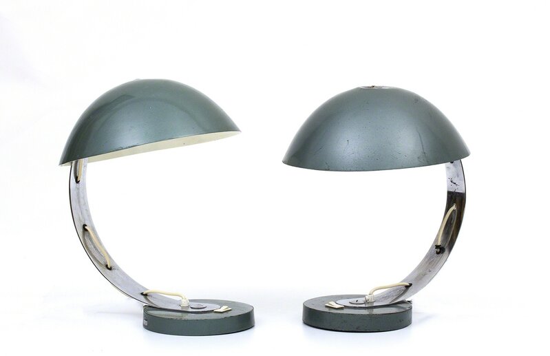 Unknown Italian, ‘Pair of arch-shaped table lamps’, Design/Decorative Art, Chromed metal structure, with green laquered base and diffuser, Bertolami Fine Arts