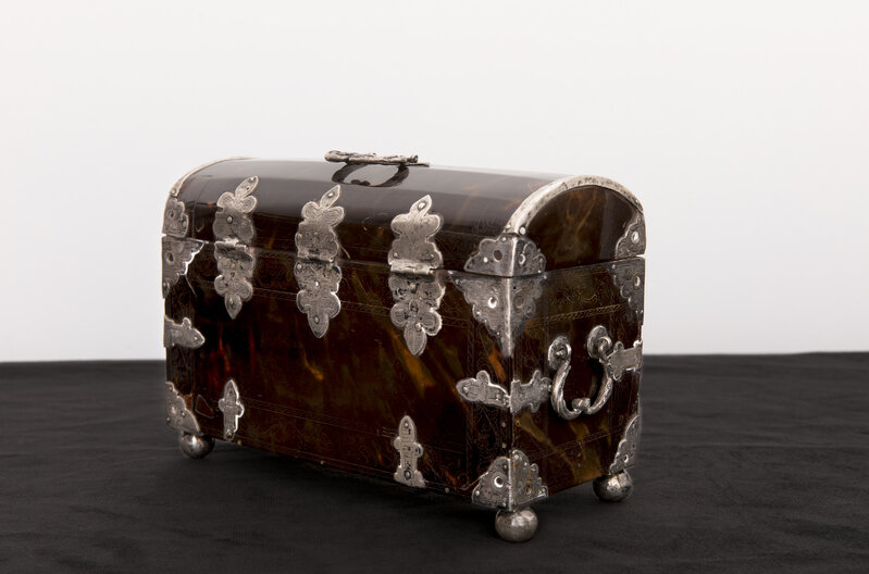 Unknown Mexican, ‘Caja o Cofre ’, S.XVIII , Design/Decorative Art, Tortoiseshell sgraffito and silver on wood, Diptych Fine Arts