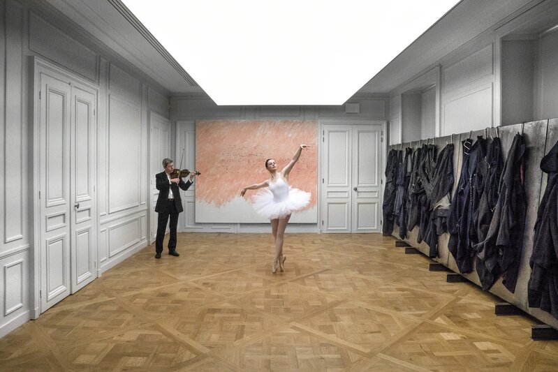 Jannis Kounellis, ‘Untitled (Da Inventure sul posto)’, 1972, Installation, Oil on canvas with violinist and ballerina, Monnaie de Paris