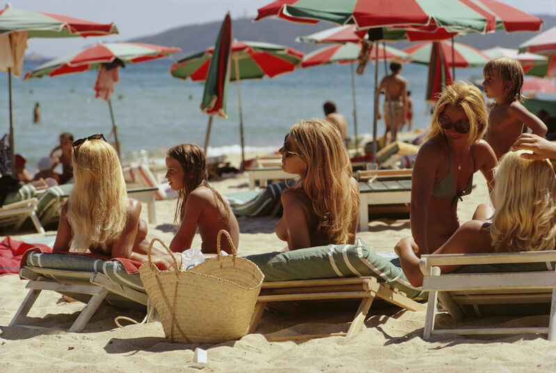 Slim Aarons, ‘Saint-Tropez Beach (Slim Aarons Estate Edition)’, 1971, Photography, Chromogenic Lambda, Undercurrent Projects