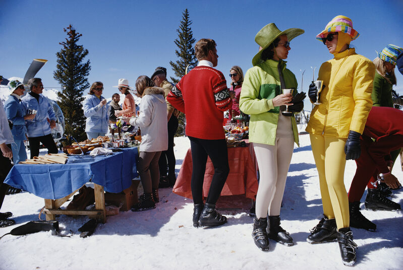 Slim Aarons, ‘Snowmass Gathering’, 1968, Photography, C-type, [FEUTEU]