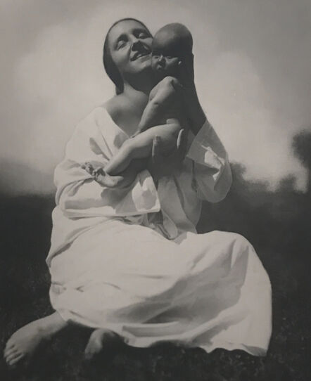 Rudolf Koppitz, ‘Mutter und Kind’, 1925