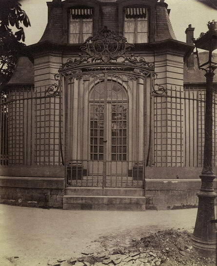 Eugène Atget, ‘Grille de l’ancien pavillon de chasse de Philippe-Égalité (Hospice Debrousse), 148 rue de Bagnolet. Paris 20’, 1900/1900