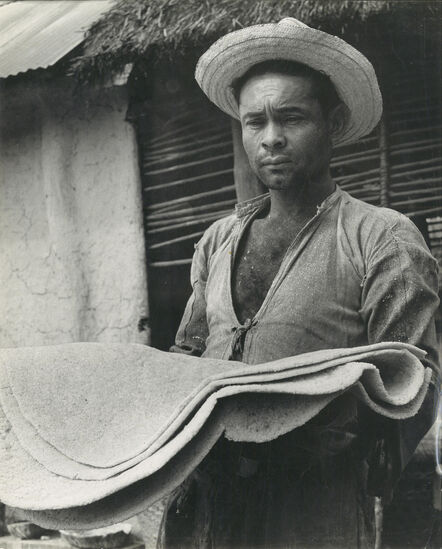 Leo Matiz, ‘Vendedor de casabe [Casabe vendor]. Colombia’, 1953