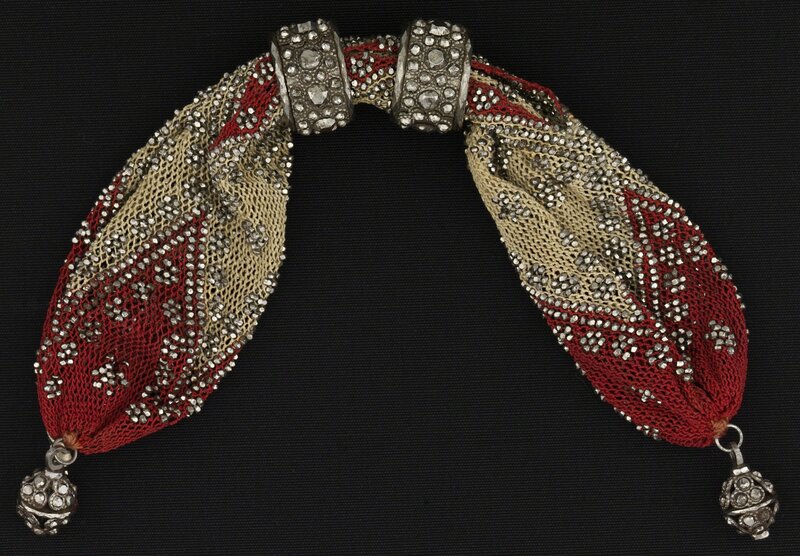‘Miser's purse’, 1810-1830, Design/Decorative Art, Silk, metal beads, Cooper Hewitt, Smithsonian Design Museum 