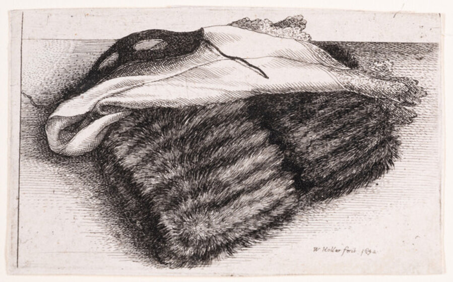 Dark Fur Double-Muff with black Half-Mask