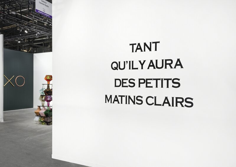 Haim Steinbach, ‘tant qu'il y aura des petits matins clairs’, 1988, Print, Found text in black matte vinyle letters. Variable dimensions., Galerie Laurent Godin