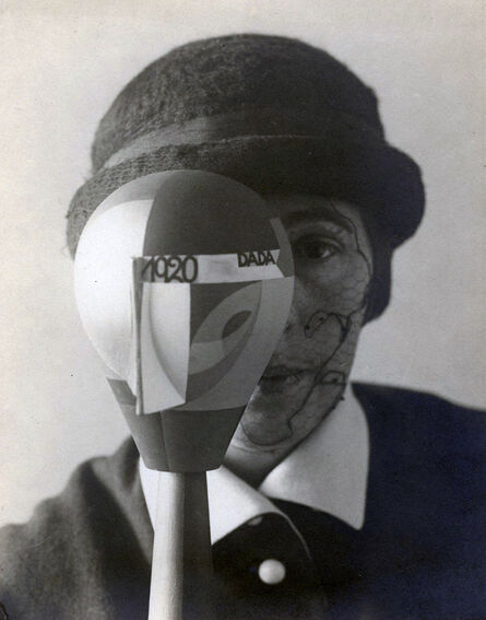 Sophie Taeuber-Arp, ‘Sophie Taeuber-Arp derrière sa tête Dada (Sophie Taeuber-Arp behind her Dada head)’, 1920
