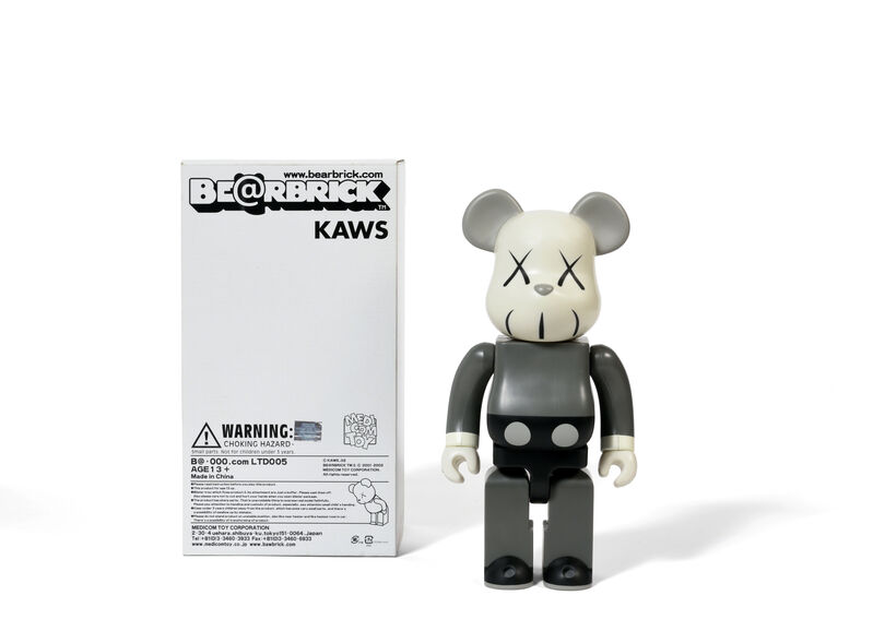 KAWS, ‘BEARBRICK COMPANION 400 % (Grey)’, 2002, Sculpture, Painted cast vinyl, DIGARD AUCTION