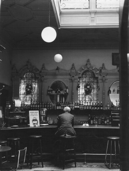 Edward Quinn, ‘The bar of the Grosvenor Hotel near Westland Row Railway Station, Dublin’, 1963