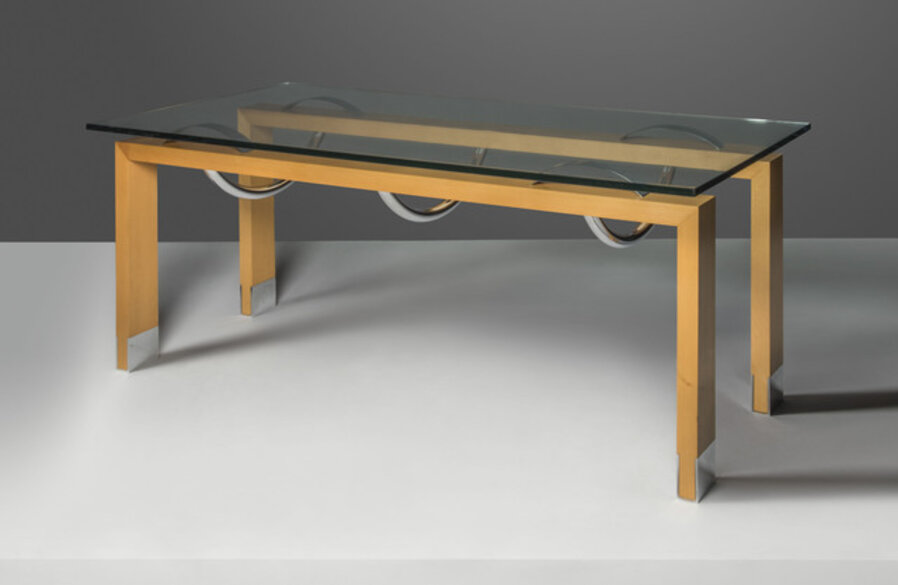 A 'Ribbed' dining table