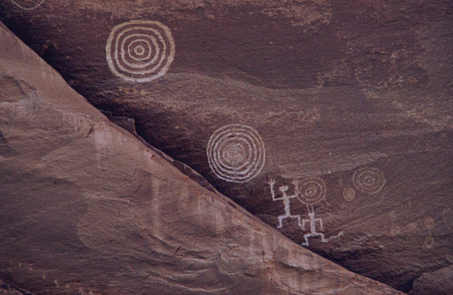 Petroglyphs and Pictographs, Canyon de Chelly, Arizona, USA