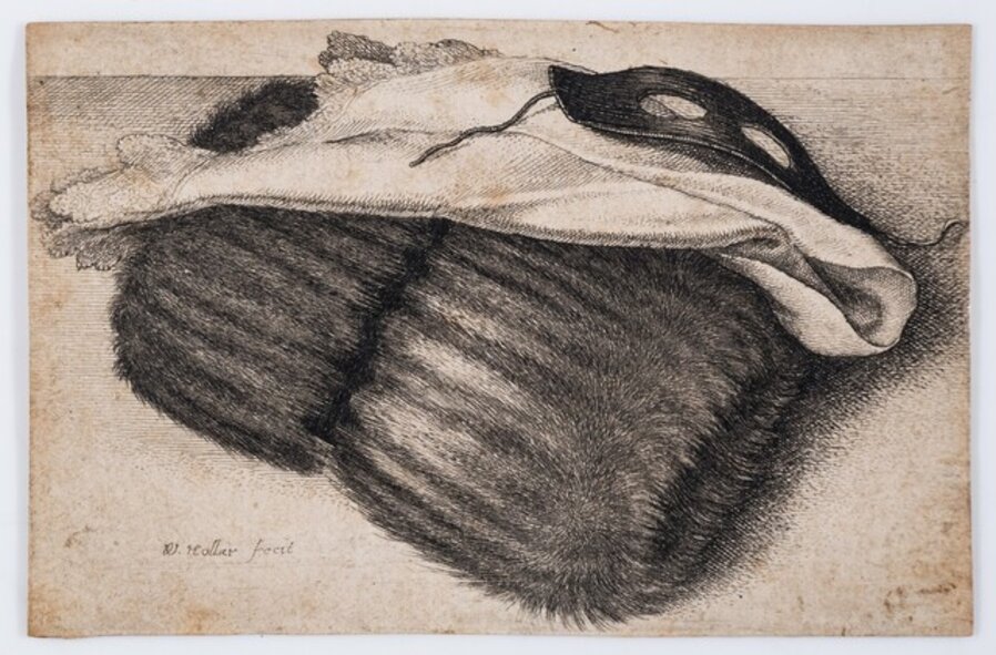 Dark Fur Double-Muff with black Half-Mask