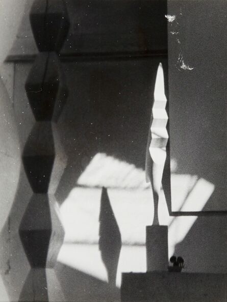 Constantin Brâncuși, ‘Endless Column and the Cock’, c. 1935