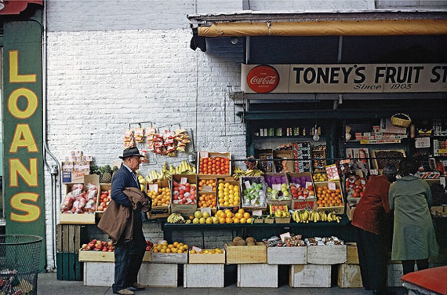 Fruitstand, Sidewalk, Memphis, Tennessee