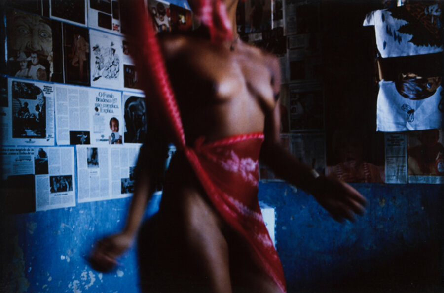 "Leninha Playing with Red"