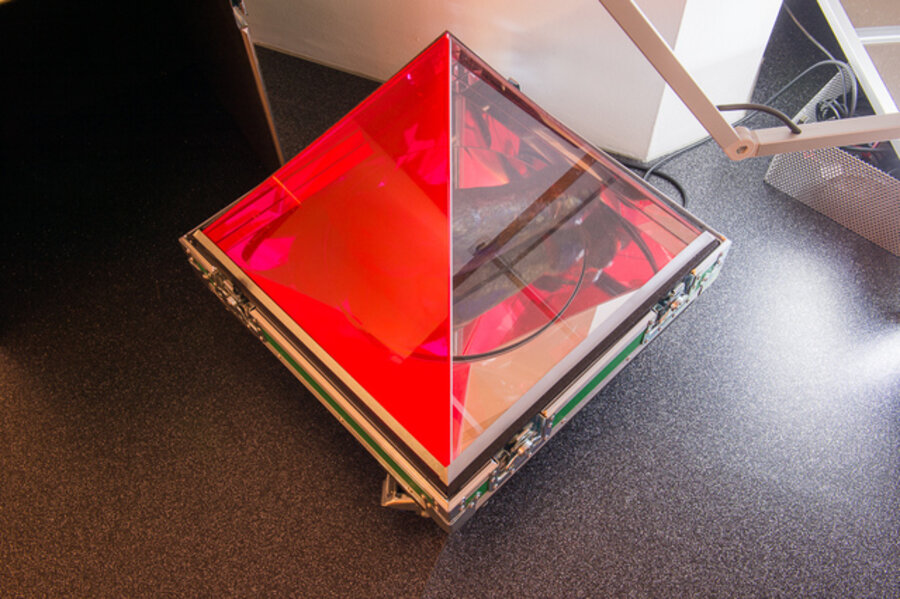 Experimental Archeology: Ontology of the In Between (L)