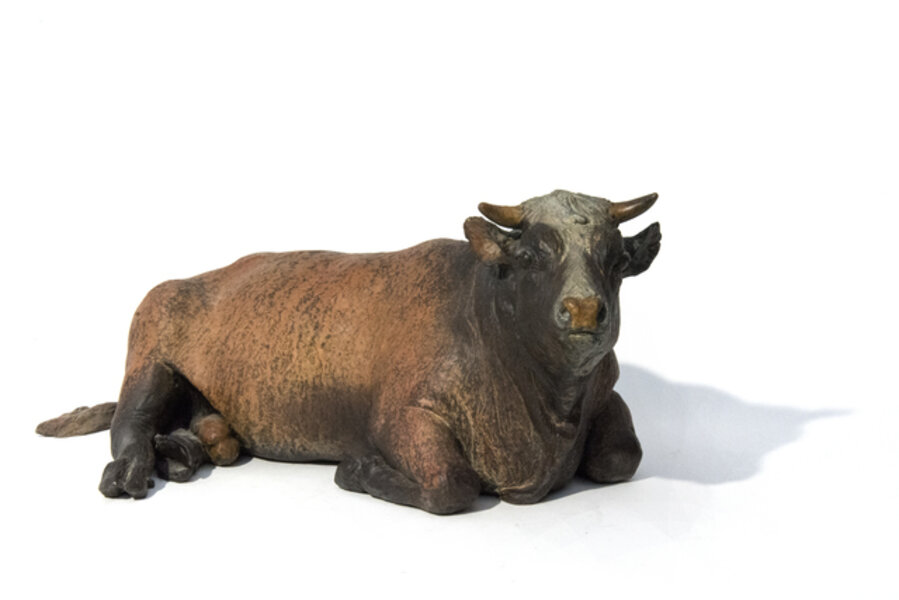 Cienfuegos - small, detailed, bronze, cow, animal, sculpture