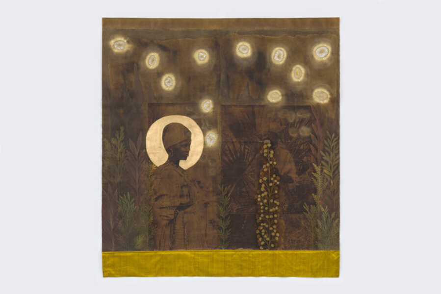Omwedi owa ningina noudjuu wetu/ The moon has settled with our burdens