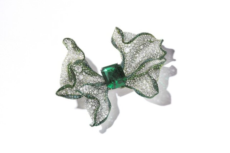 2019 Black Label Masterpiece X Emerald Ribbon Brooch