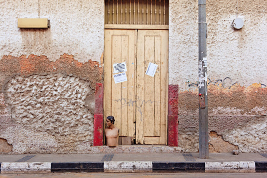 Found Not Taken, Luanda