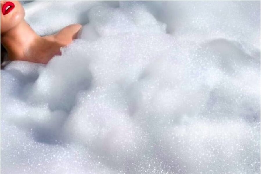Lips In Bubbles