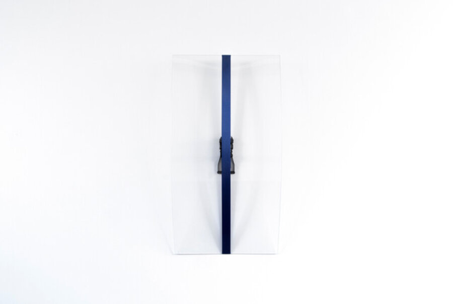 Tempo piegato in blu