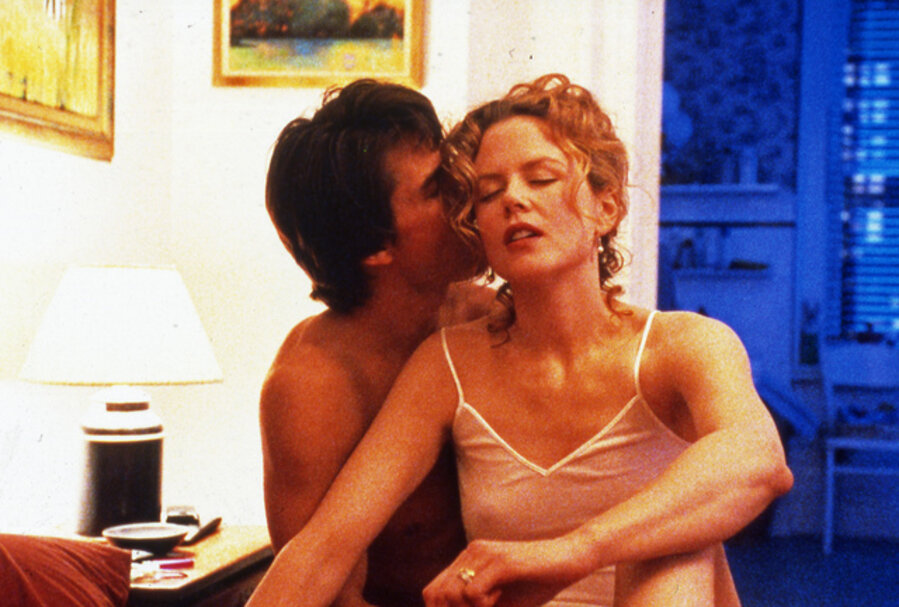 Eyes Wide Shut, directed by Stanley Kubrick (1999; GB/United States). Tom Cruise and Nicole Kidman.