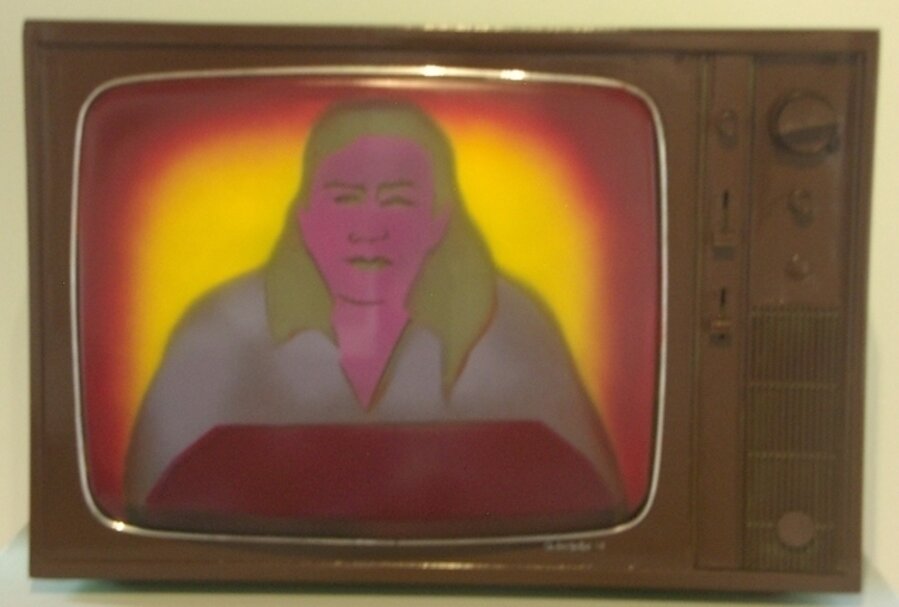 T.V. La Caja en la caja