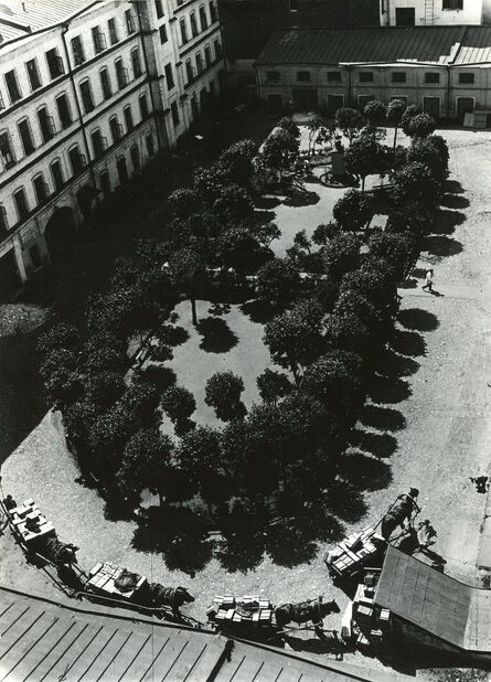 Alexander Rodchenko, ‘The courtyard’, 1928