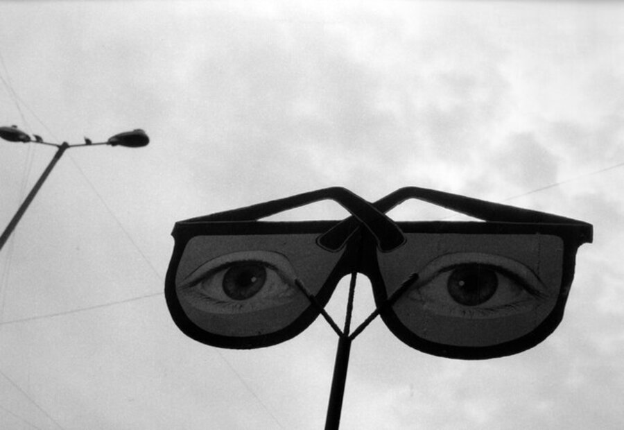 Eyes To See With / Ojos que ver, India