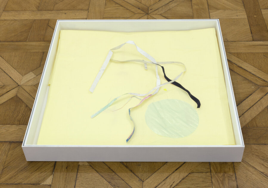 VITRINE PLATE 'Chutes d´atelier' #3