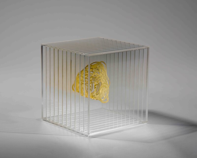 Isabel Alonso Vega, ‘Oro’, 2020, Sculpture, Methacrylate box and gold, Proyecto H / Galería Hispánica