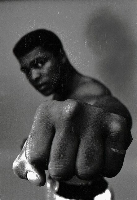 Thomas Hoepker, ‘Ali left fist, London’, 1966